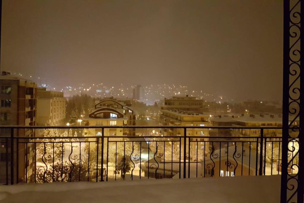 Unique Studio- Great Balcony And View! Parking Possibility! Велико Търново Екстериор снимка