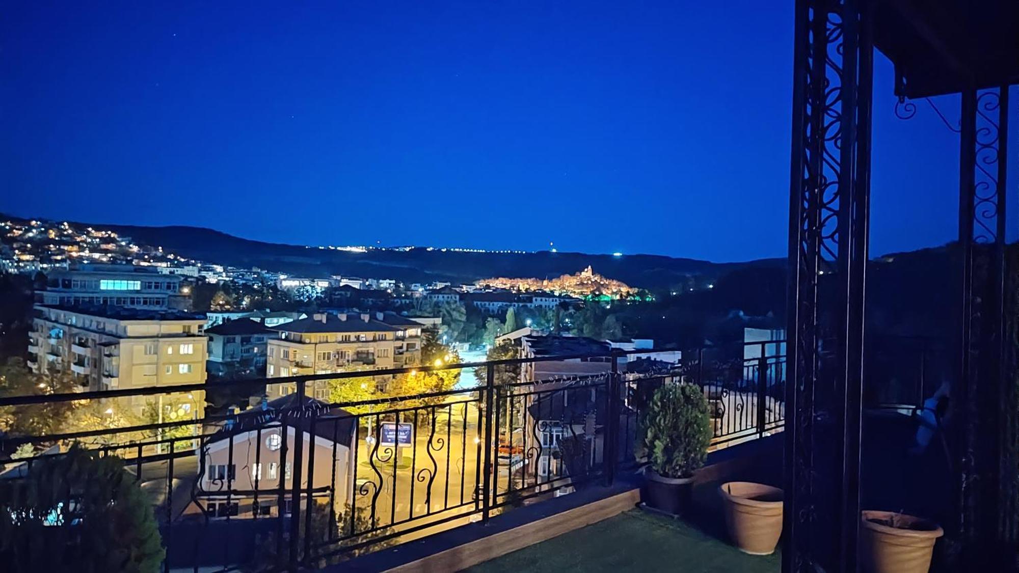 Unique Studio- Great Balcony And View! Parking Possibility! Велико Търново Екстериор снимка